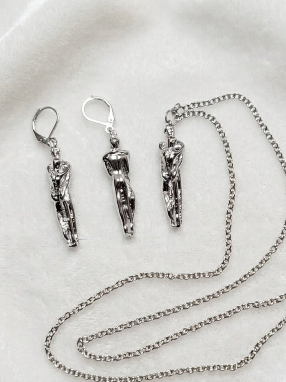 Erotic Lovers Couples Pendant Necklace & Earring Gift Set Silver Brand New